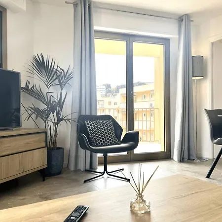 Appartement T3 Spacieux Avec Vue *